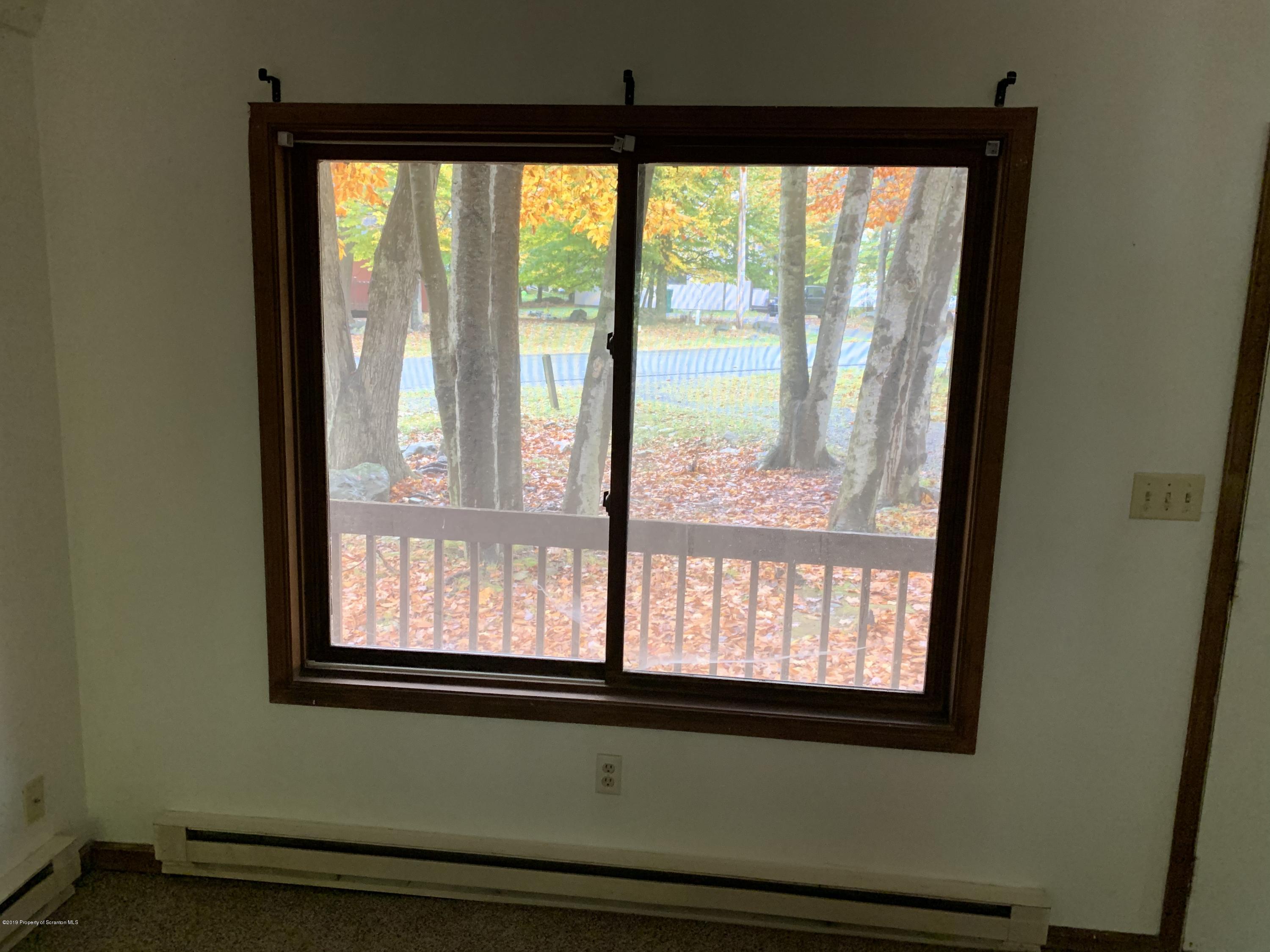 8902 Deerfield Road Tobyhanna, PA 18466 - Photo 6 of 13 Gallery Image 6