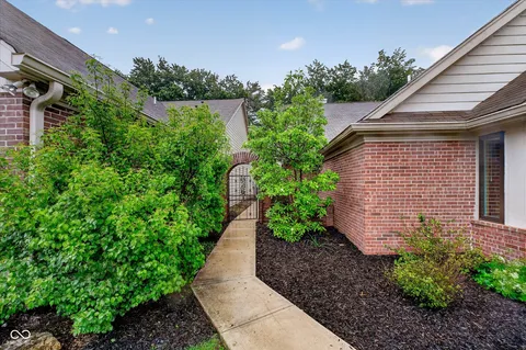$435,000 | 12055 Waterford Lane, Carmel, IN 46033