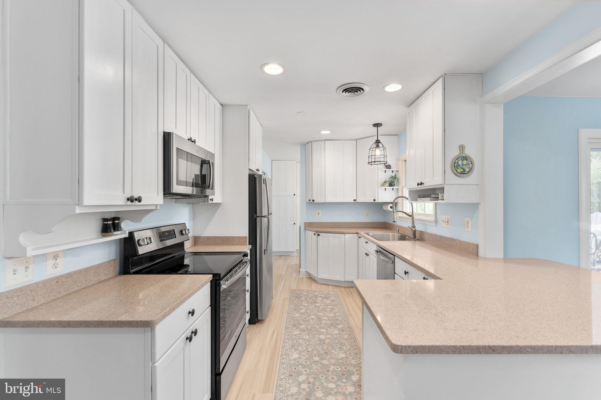 1009 South Ironwood Road Sterling, VA 20164 - Photo 14 of 75