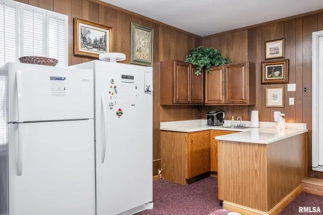 $259,000 | 105 Woodlake Lane, Eldorado, IL 62930