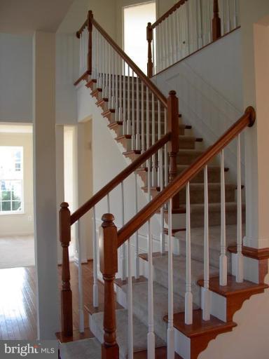 2414 Mitchellville Road Bowie, MD 20716 - Photo 3 of 12 Entrance / Foyer