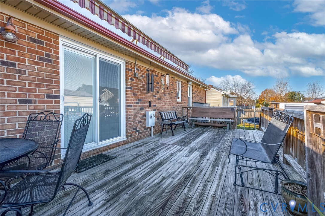 7749 Drexelbrook Road Chesterfield, VA 23832 - Photo 18 of 24 a view of a balcony with furniture