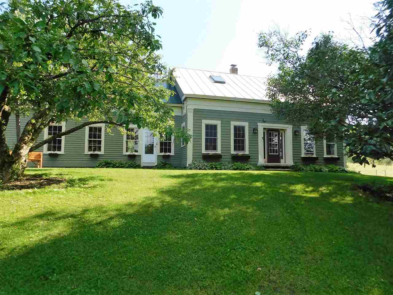 106 Gilley Road Tunbridge, VT 05077 - Photo 1 of 31