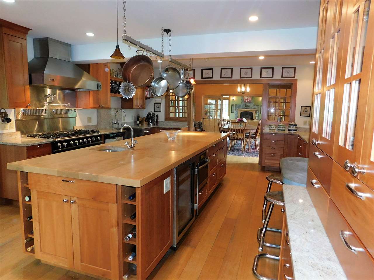 106 Gilley Road Tunbridge, VT 05077 - Photo 3 of 31