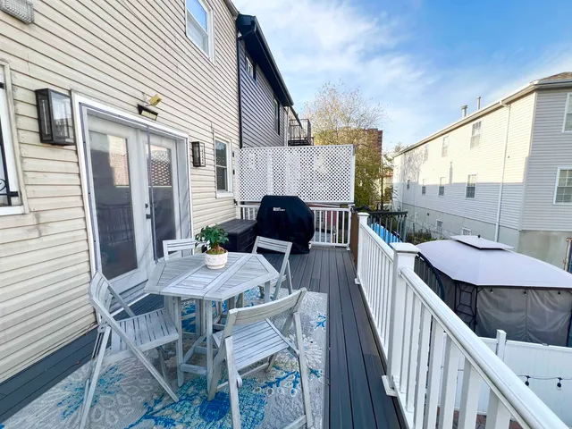 $2,900 | 42 Union Street, Unit 2, Jersey City, NJ 07304