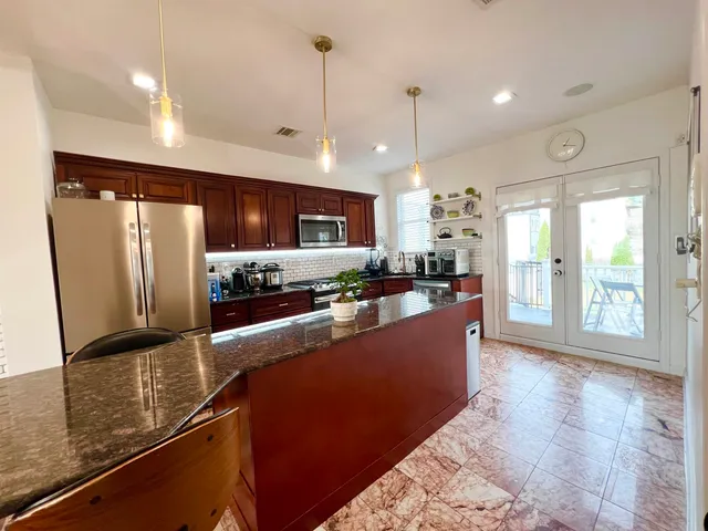 $2,900 | 42 Union Street, Unit 2, Jersey City, NJ 07304