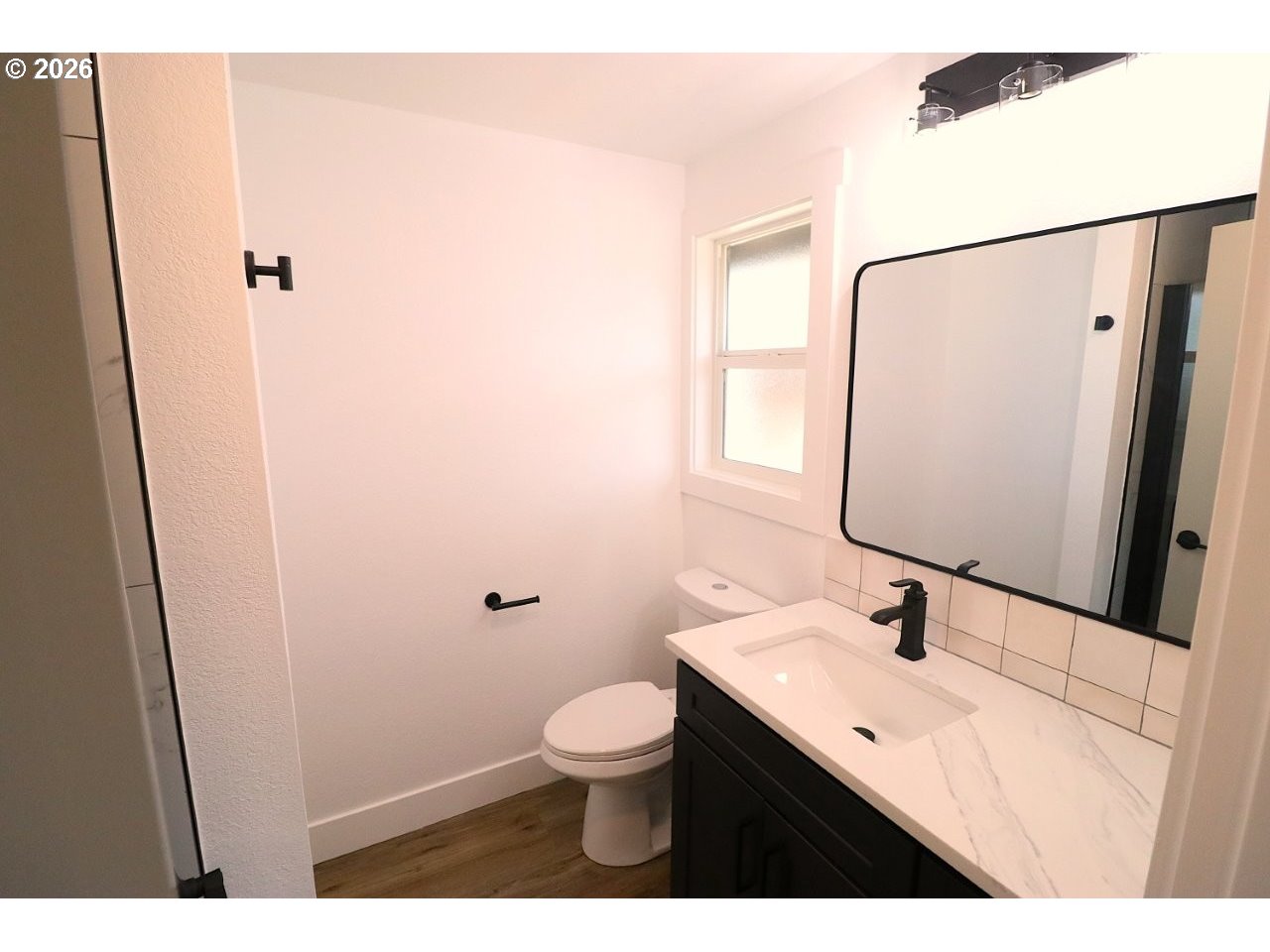 77 Shady Loop Springfield, OR 97477 - Photo 13 of 30 Owner's Suite Bathroom