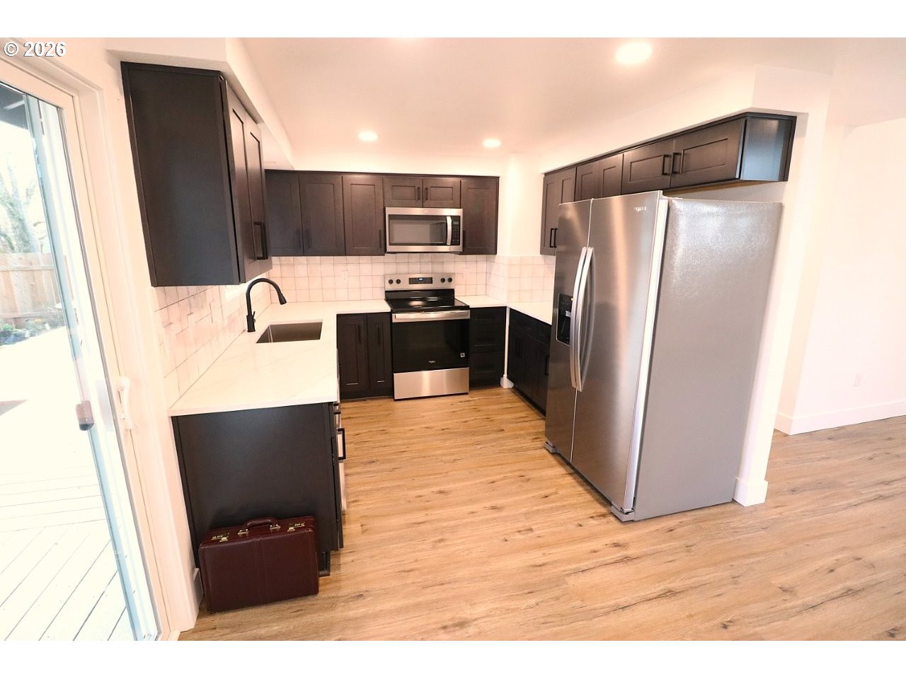 77 Shady Loop Springfield, OR 97477 - Photo 6 of 30 Dining Area