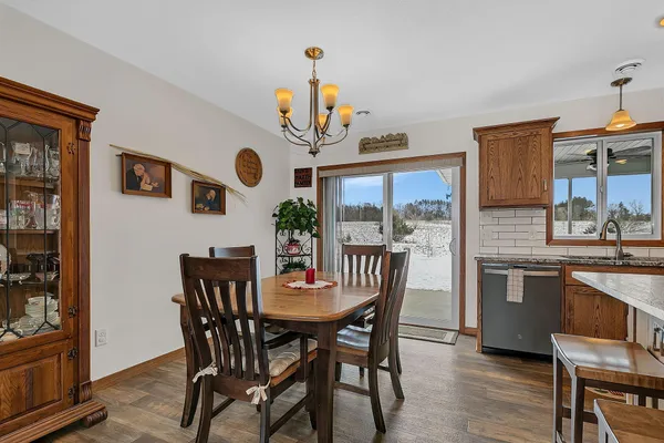 $549,900 | 10185 440th Street, Holdingford, MN 56340
