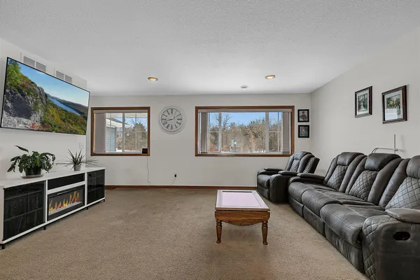 $549,900 | 10185 440th Street, Holdingford, MN 56340