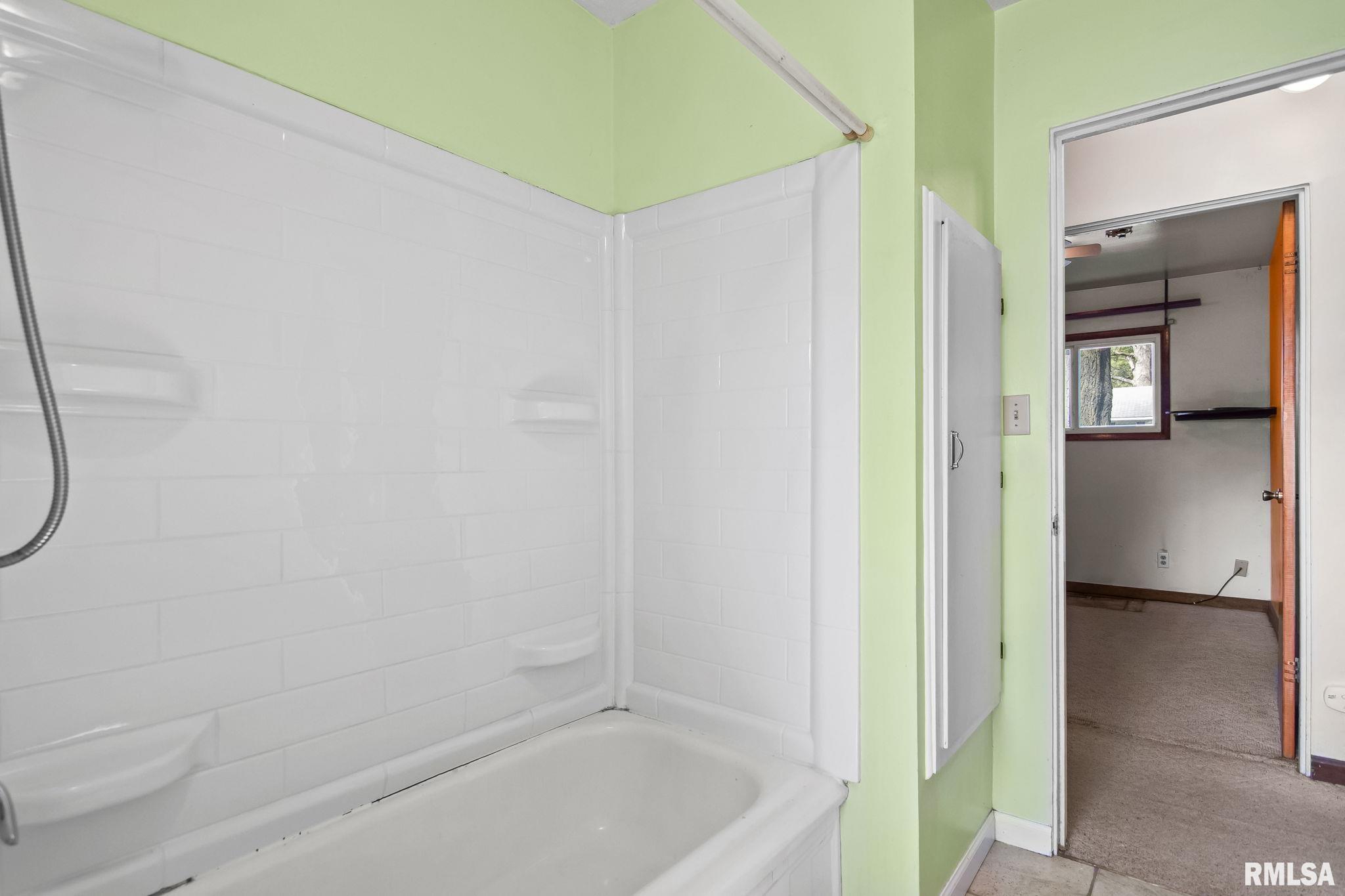 1807 Lee Street Springfield, IL 62703 - Photo 17 of 27