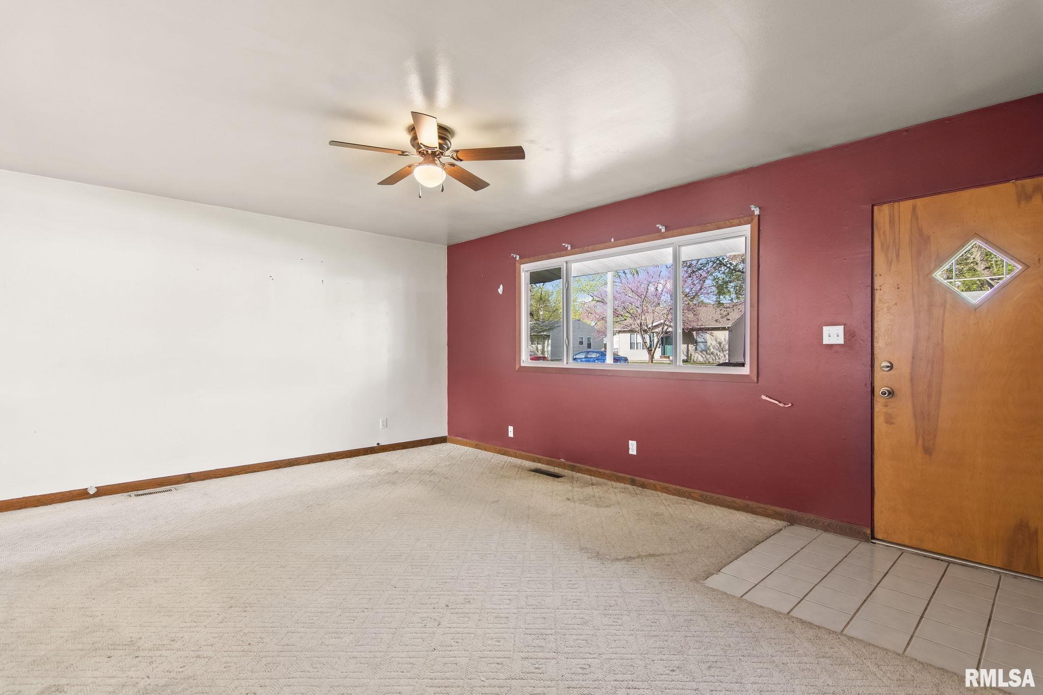 1807 Lee Street Springfield, IL 62703 - Photo 4 of 27