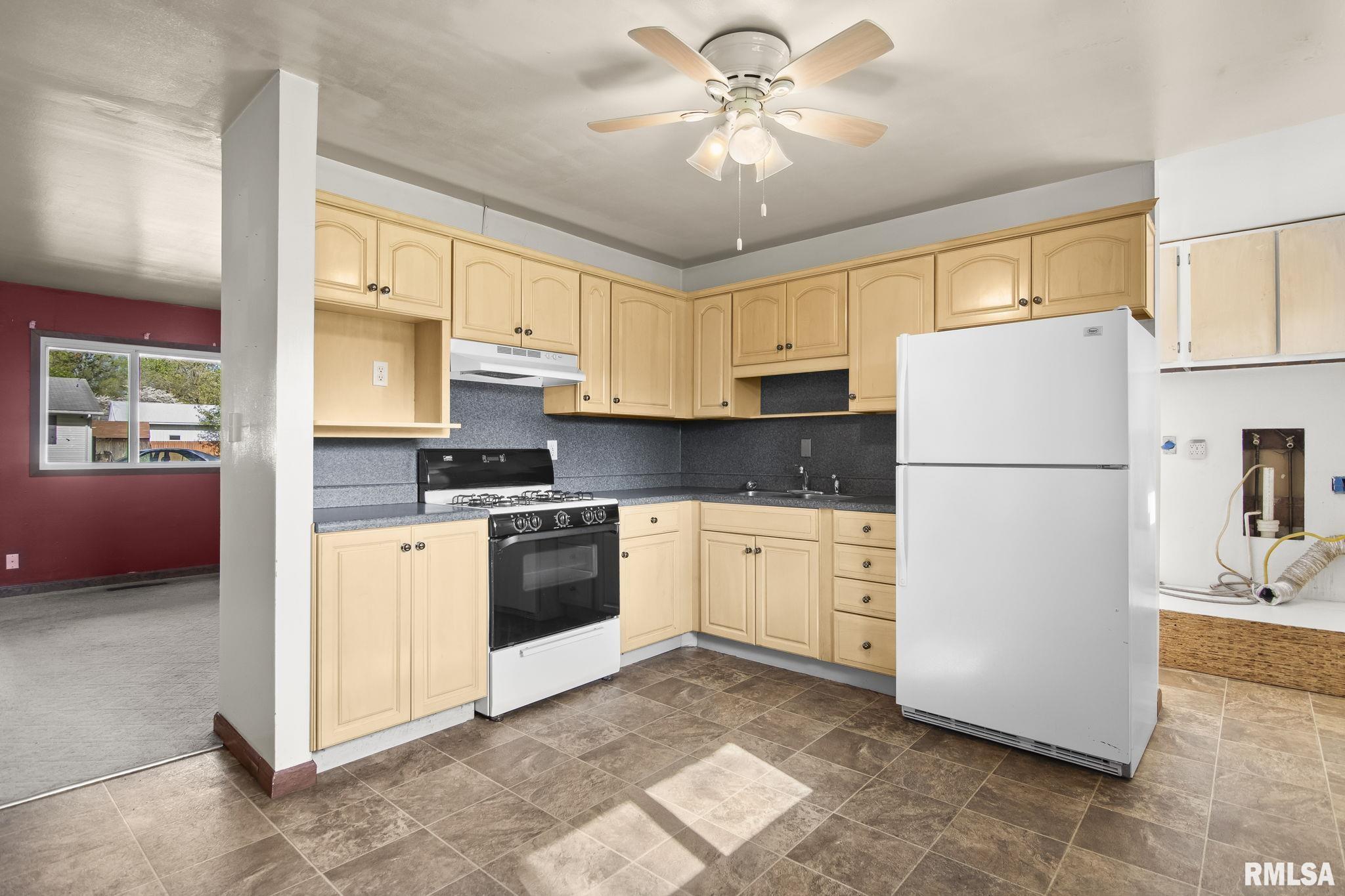 1807 Lee Street Springfield, IL 62703 - Photo 8 of 27