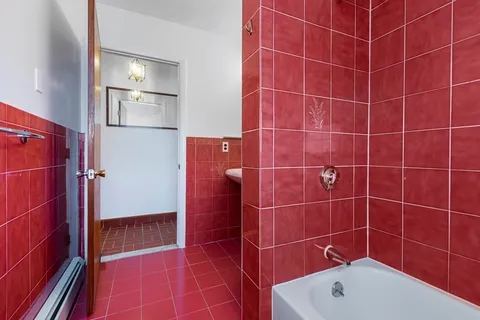 $2,300 | 789 Shirley Street, Unit 3, Winthrop, MA 02152