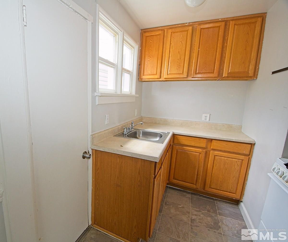 638 Moran Street Reno, NV 89502 - Photo 5 of 8 Photo 5