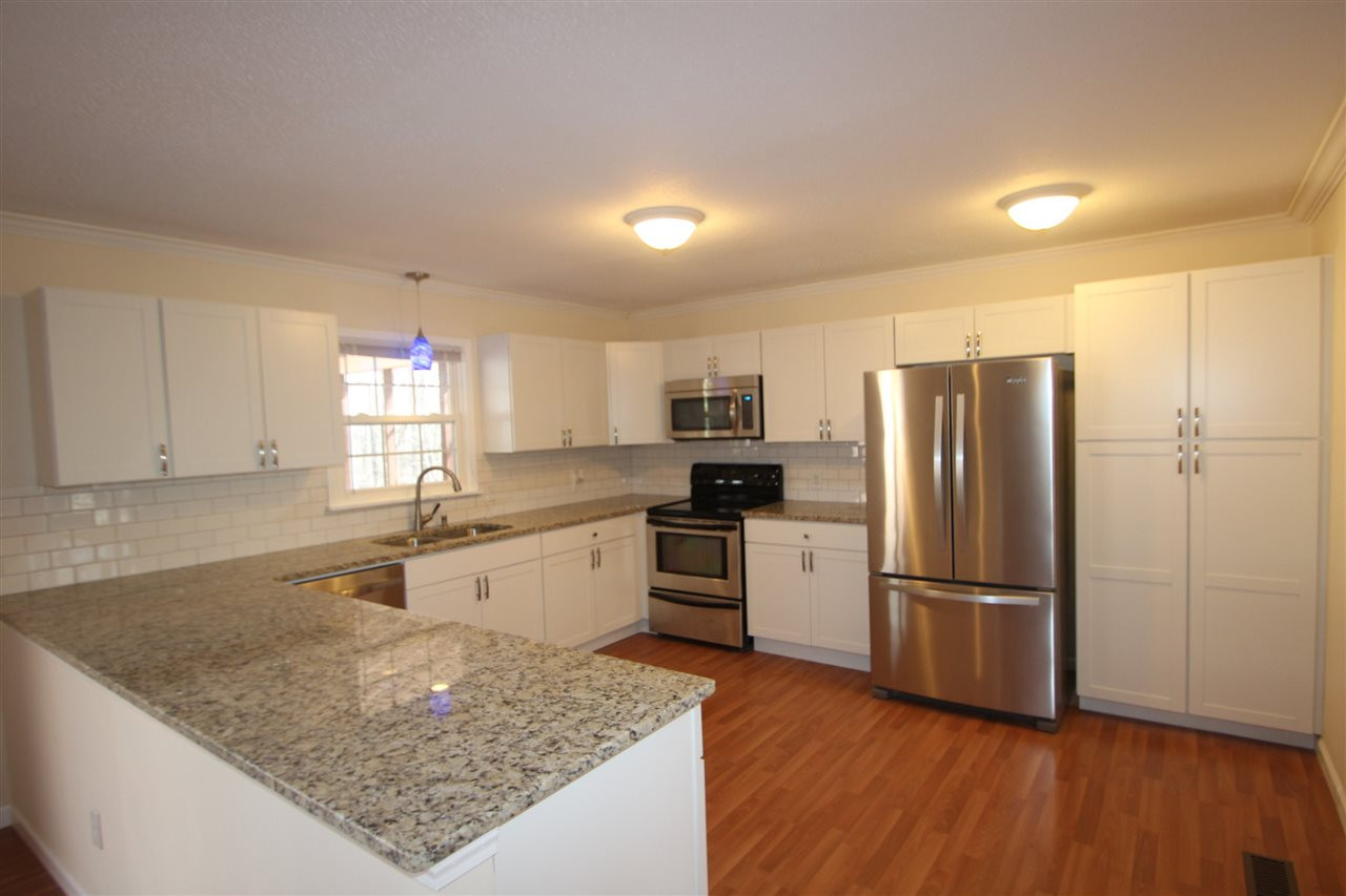 907 Torredge Road Durham, NC 27712 - Photo 2 of 19 Kitchen