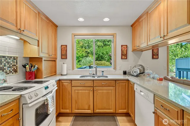 $435,000 | 2631 Club Court, Unit 305, Mount Vernon, WA 98273