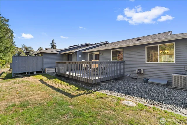 $435,000 | 2631 Club Court, Unit 305, Mount Vernon, WA 98273