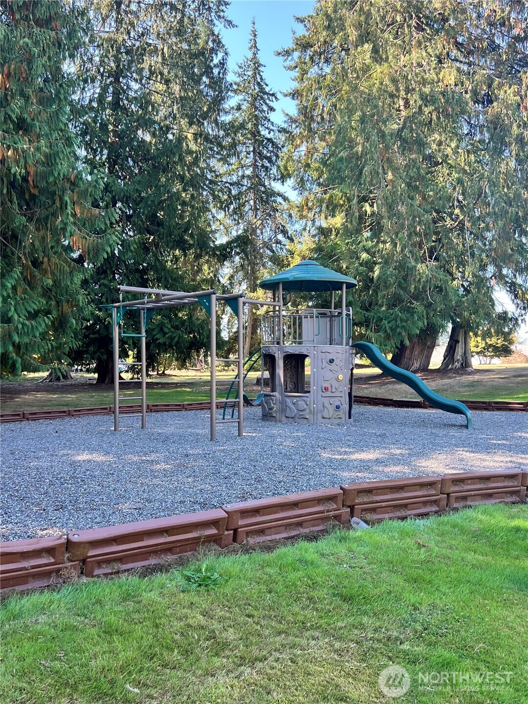 2631 Club Court, Unit 305 Mount Vernon, WA 98273 - Photo 33 of 35