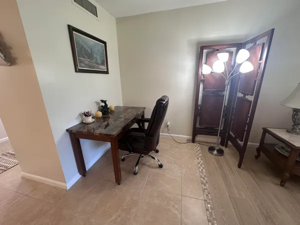 $2,100 | 801 Lake Shore Drive, Unit 117, Lake Park, FL 33403