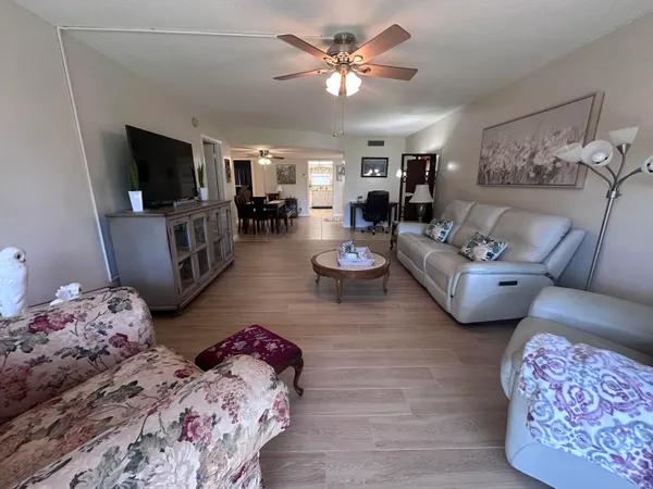 $2,100 | 801 Lake Shore Drive, Unit 117, Lake Park, FL 33403