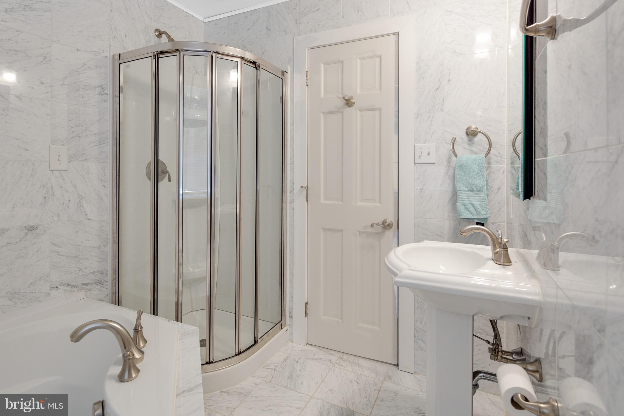 123 Wembley Road Wilmington, DE 19808 - Photo 12 of 18 Luxury Master Bath