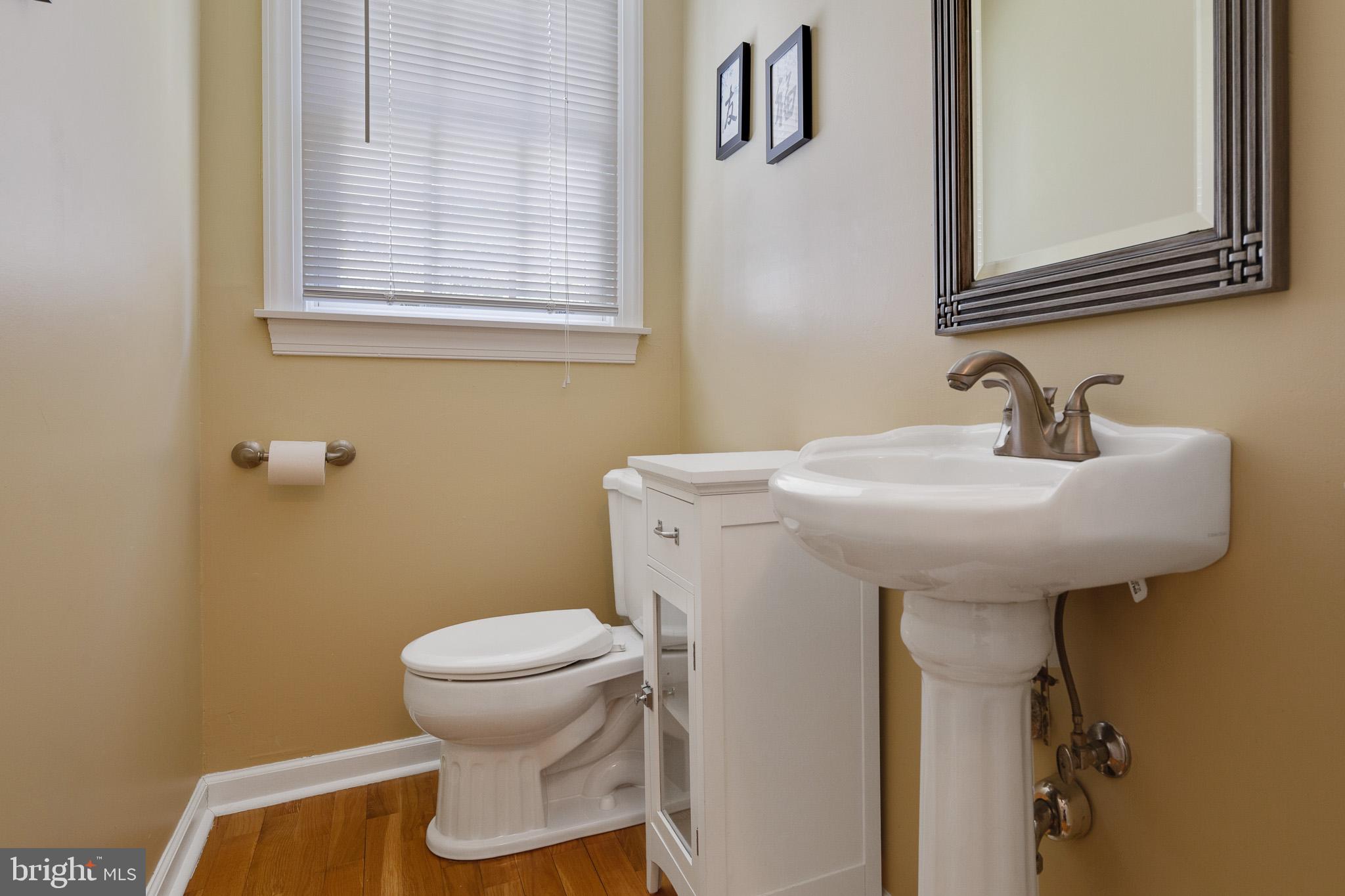 123 Wembley Road Wilmington, DE 19808 - Photo 10 of 18 Powder Room
