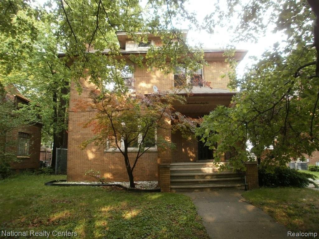 16762 Huntington Road Detroit, MI 48219 - Photo 1 of 8 P5301576.JPG