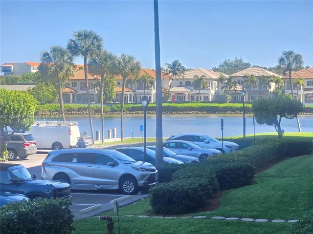 $2,700 | 899 Jeffery Street, Unit 2040, Boca Raton, FL 33487