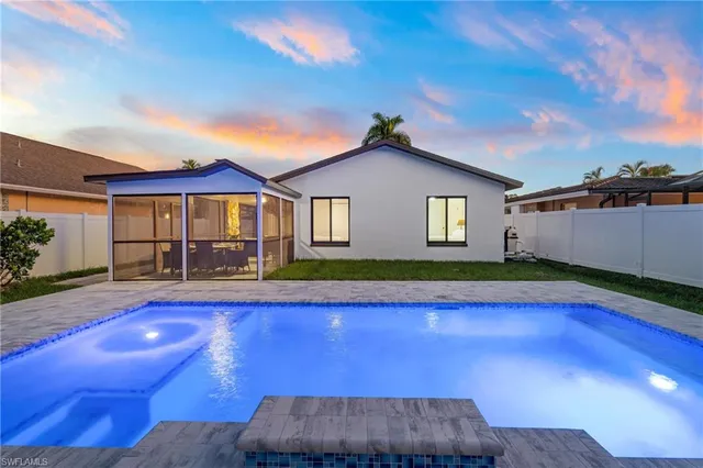 $995,000 | 731 102nd Avenue North, Naples, FL 34108