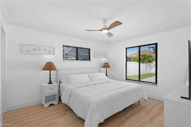 $995,000 | 731 102nd Avenue North, Naples, FL 34108