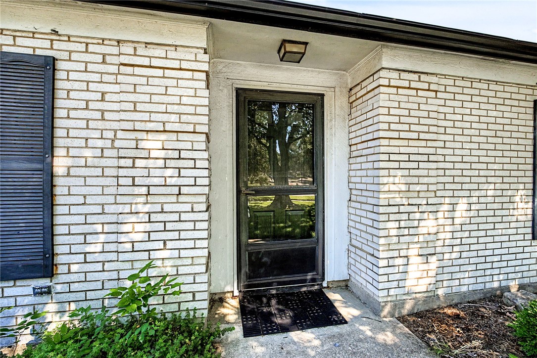 9909 Sheehan Road Centerville, OH 45458 - Photo 4 of 50
