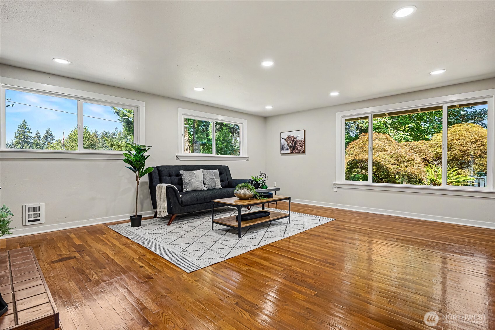1121 Military Road East Tacoma, WA 98445 - Photo 14 of 28 Gallery Image 14