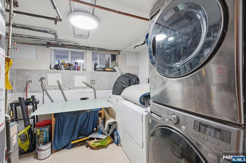 10 Maple Street Garfield, NJ 07026 - Photo 6 of 28