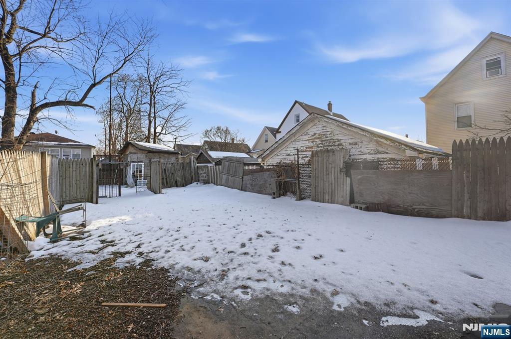 10 Maple Street Garfield, NJ 07026 - Photo 7 of 28