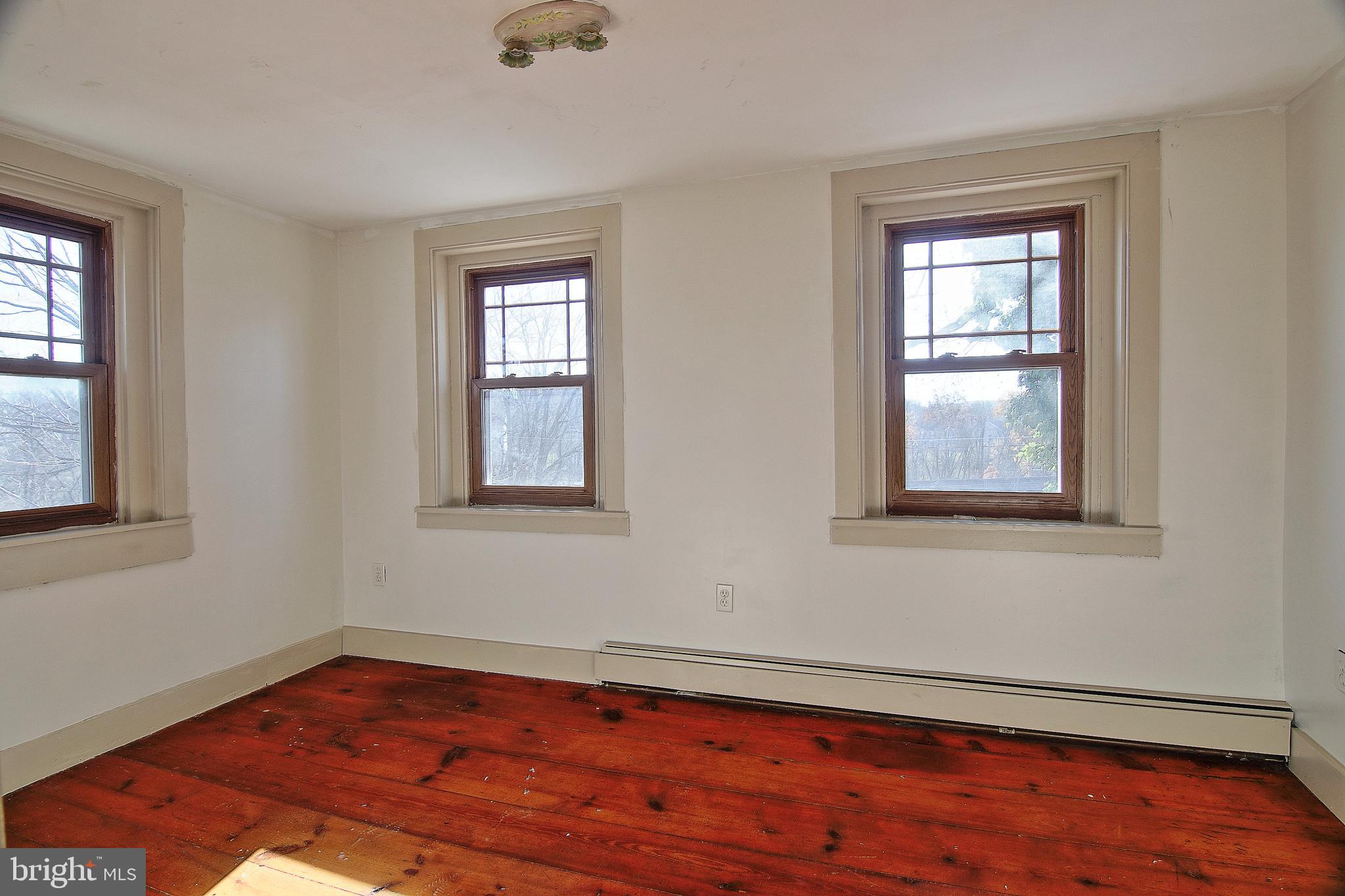 1484 Chestnut Grove Road Pottstown, PA 19464 - Photo 20 of 23 Bedroom 3
