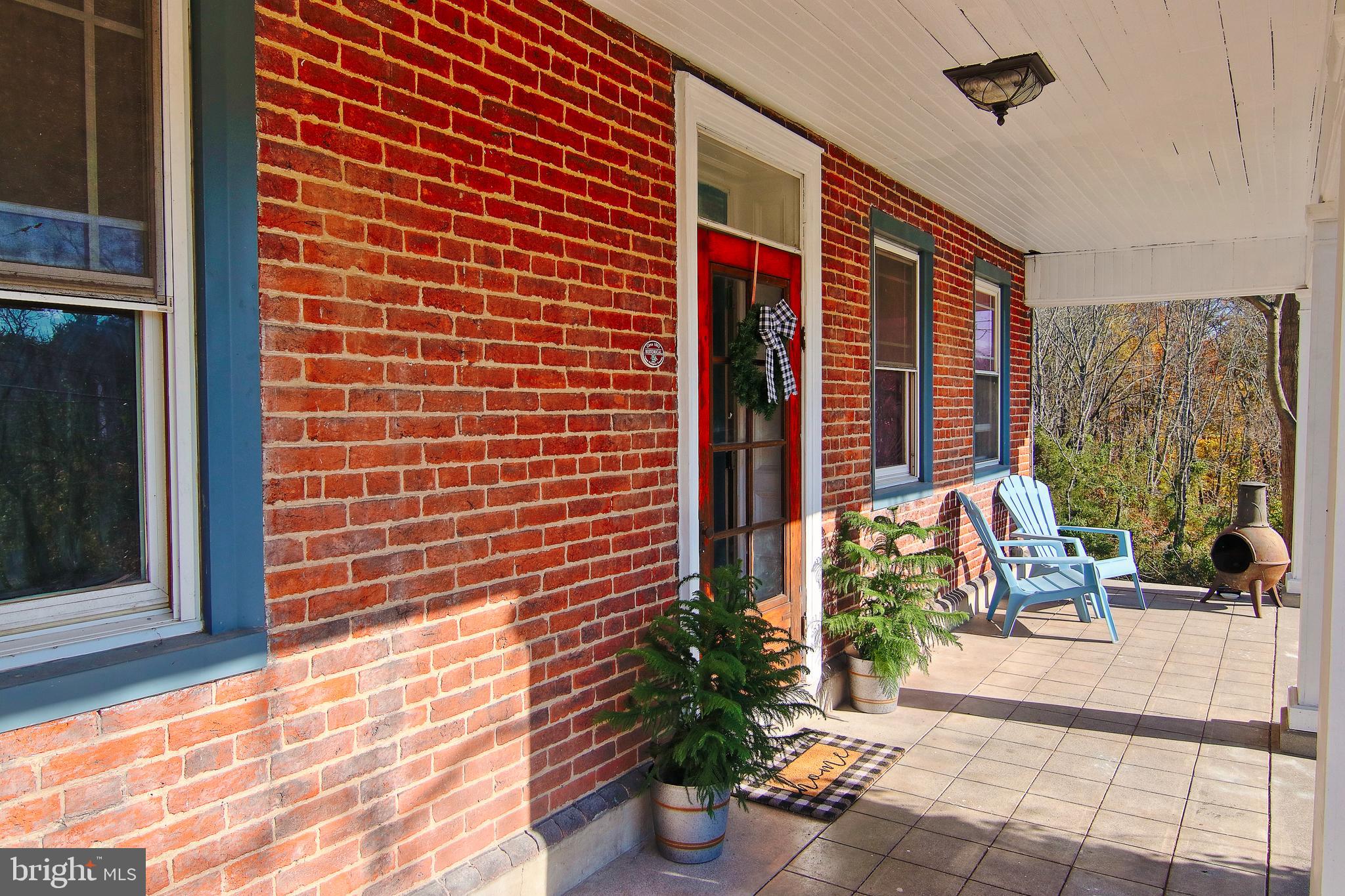 1484 Chestnut Grove Road Pottstown, PA 19464 - Photo 3 of 23 Front Porch