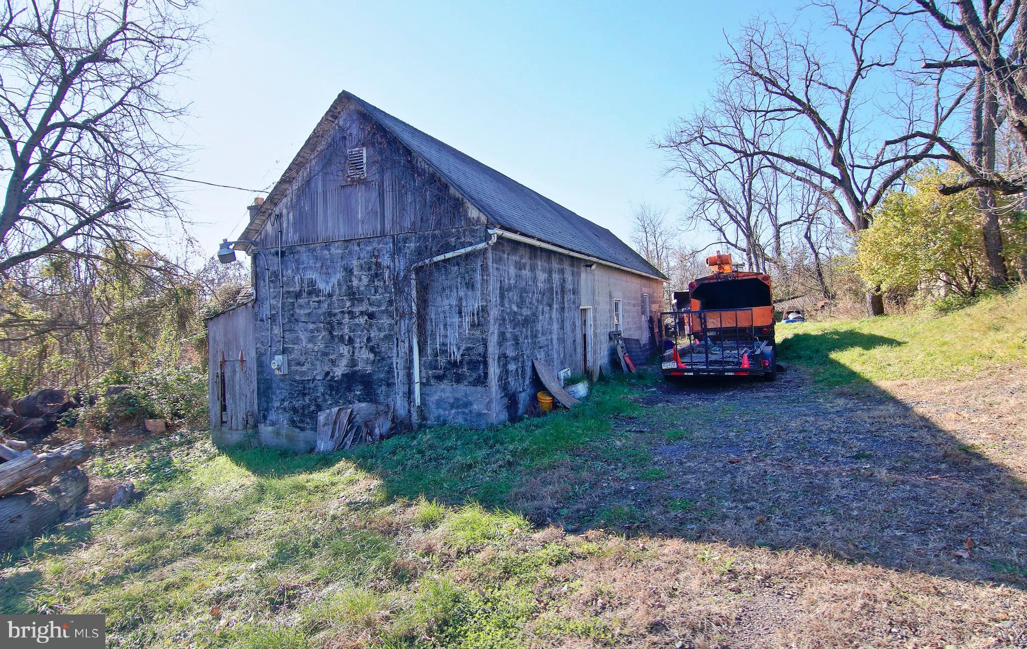 1484 Chestnut Grove Road Pottstown, PA 19464 - Photo 22 of 23 1,375 sq ft Outbuilding
