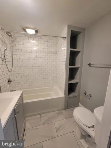 $2,400 | 1122 Taylorsville Road, Unit 102, Washington Crossing, PA 18977