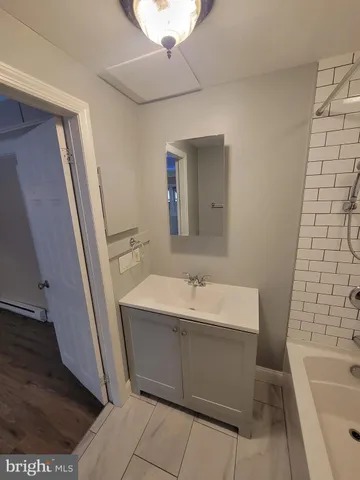 $2,400 | 1122 Taylorsville Road, Unit 102, Washington Crossing, PA 18977