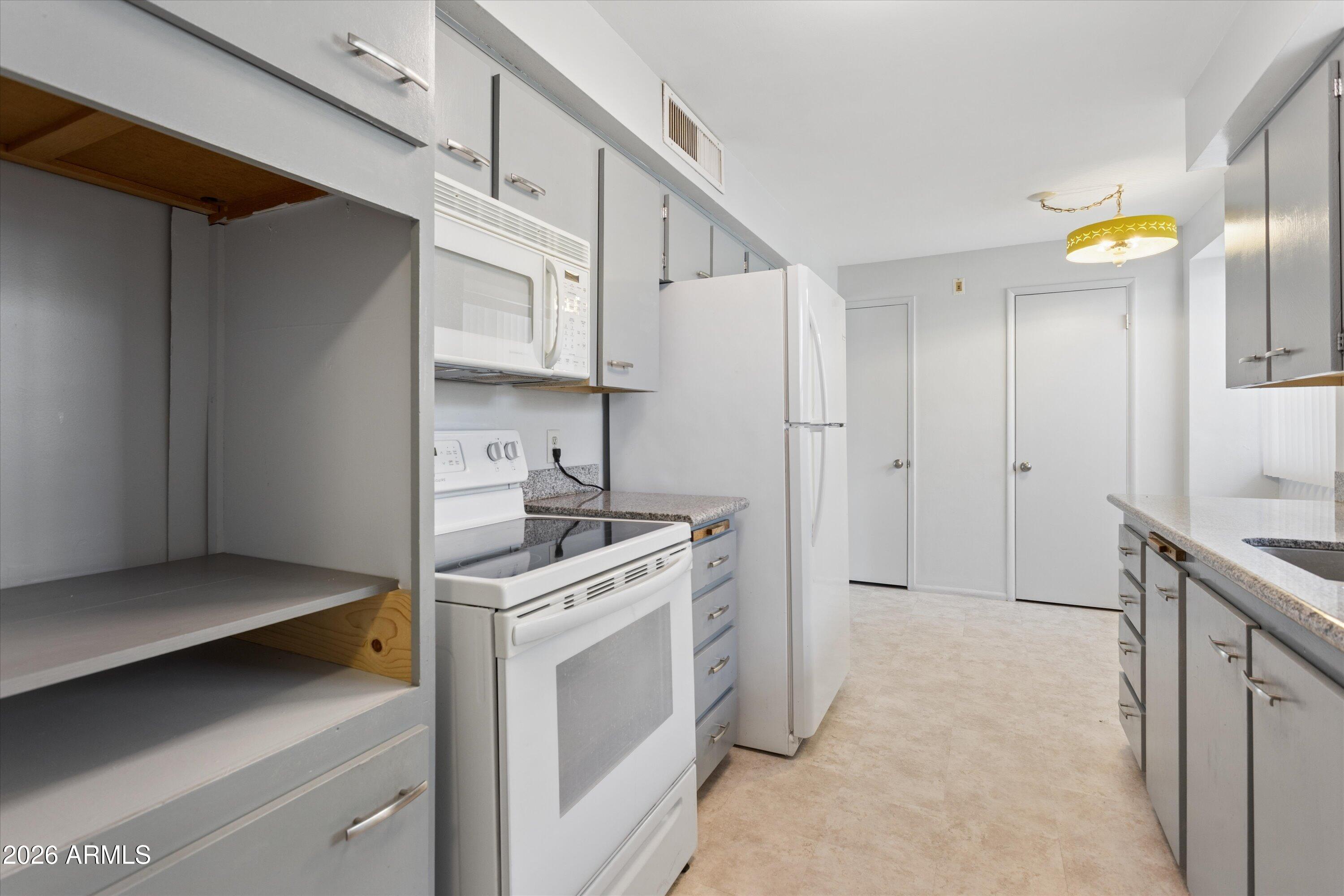 3308 East Camelback Road Phoenix, AZ 85018 - Photo 12 of 28