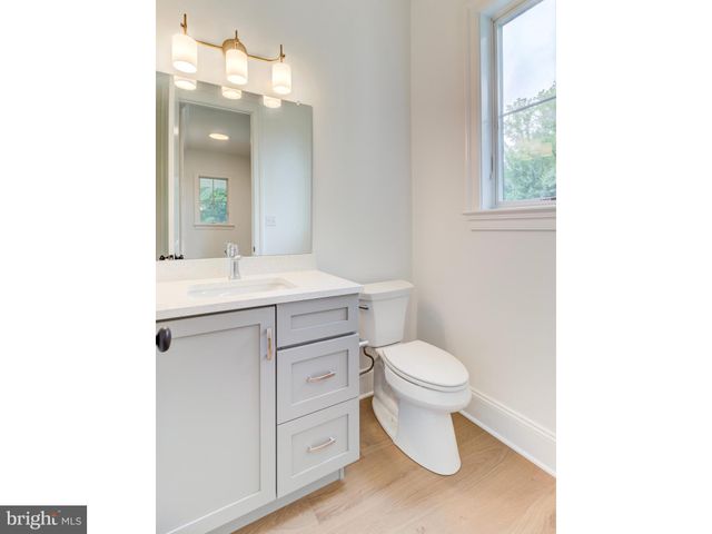 $2,928,954 | 900 Prescott Road, Berwyn, PA 19312