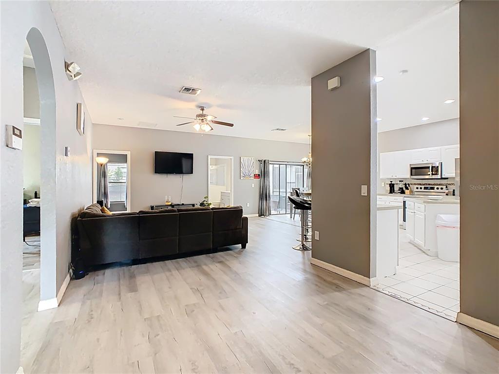 114 Sandy Point Way Clermont, FL 34714 - Photo 4 of 45