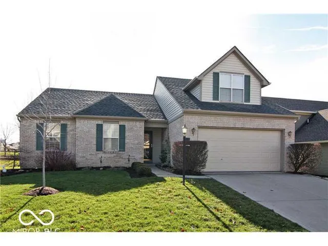 $2,050 | 6235 Valleyview Drive, Fishers, IN 46038