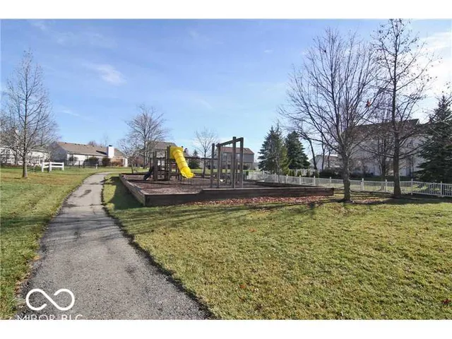 $2,050 | 6235 Valleyview Drive, Fishers, IN 46038
