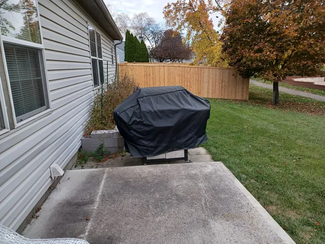 $2,050 | 6235 Valleyview Drive, Fishers, IN 46038