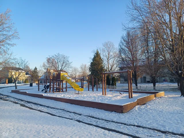 $2,050 | 6235 Valleyview Drive, Fishers, IN 46038