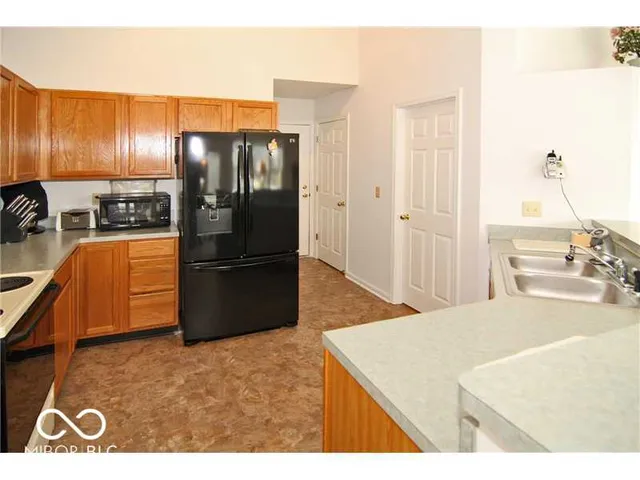 $2,050 | 6235 Valleyview Drive, Fishers, IN 46038