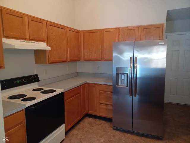 $2,050 | 6235 Valleyview Drive, Fishers, IN 46038