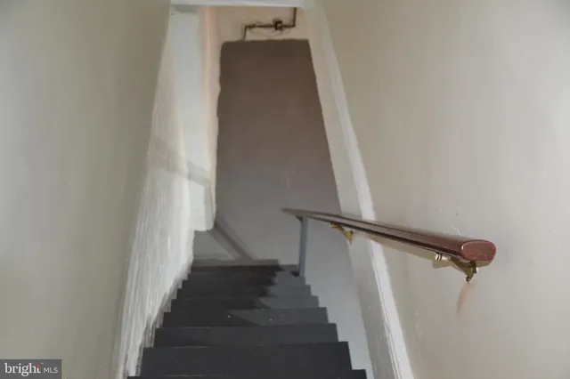 a view of walk in closet